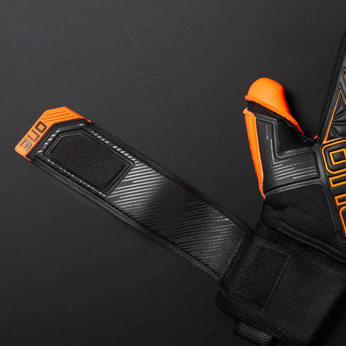 ONE Apex Magma Goalkeeper Gloves (5 x removable finger stiffeners) NC